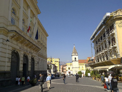 Il Palazzo del Governo e Corso Garibaldi nel centro storico di Benevento